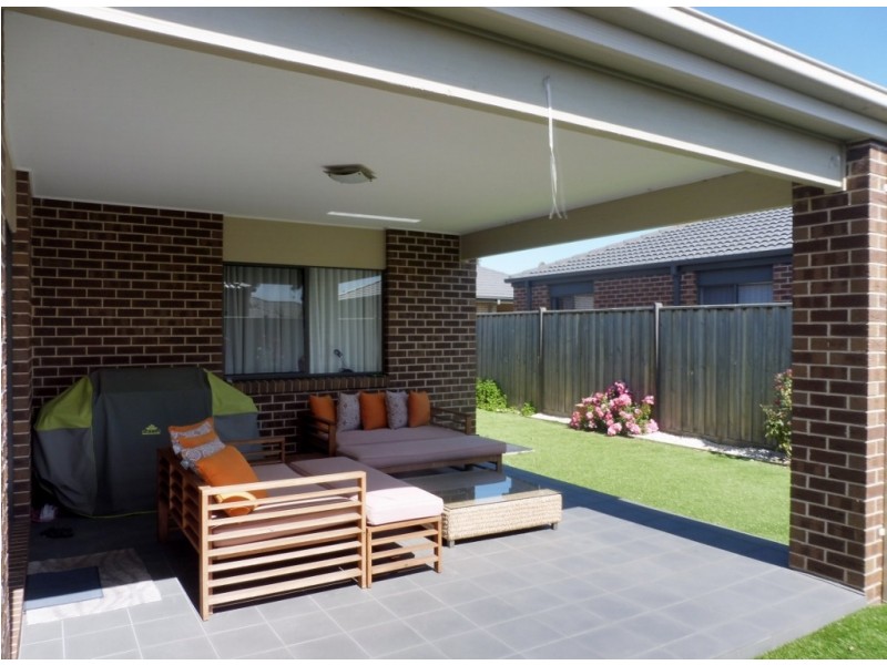 12 Princeton Place, Cranbourne West VIC 3977