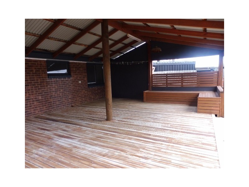 13 Annand Close, Cranbourne West VIC 3977