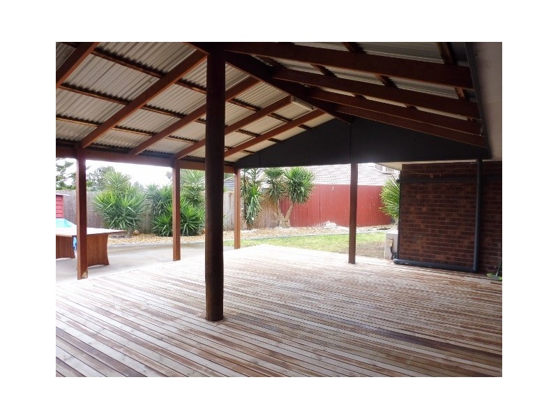 13 Annand Close, Cranbourne West VIC 3977