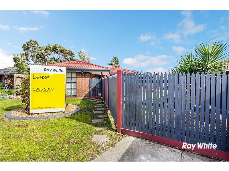 13 Annand Close, Cranbourne West VIC 3977