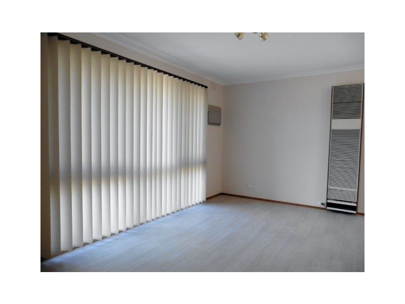 4 Sidney Street, Cranbourne VIC 3977