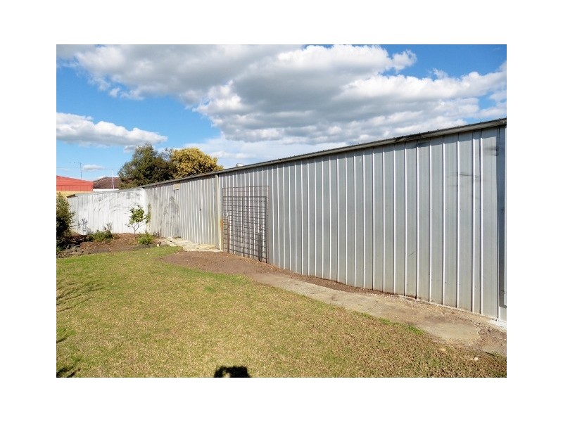 4 Sidney Street, Cranbourne VIC 3977