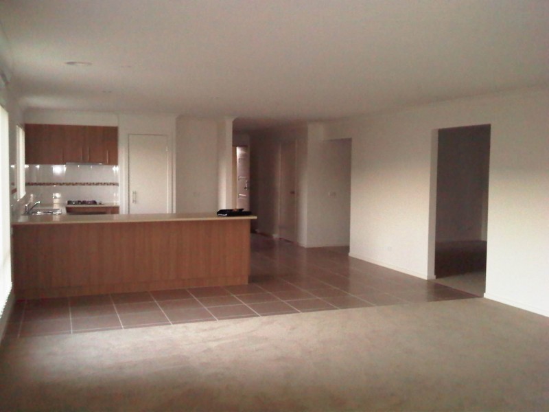 23 Waterloo Road, Cranbourne East VIC 3977