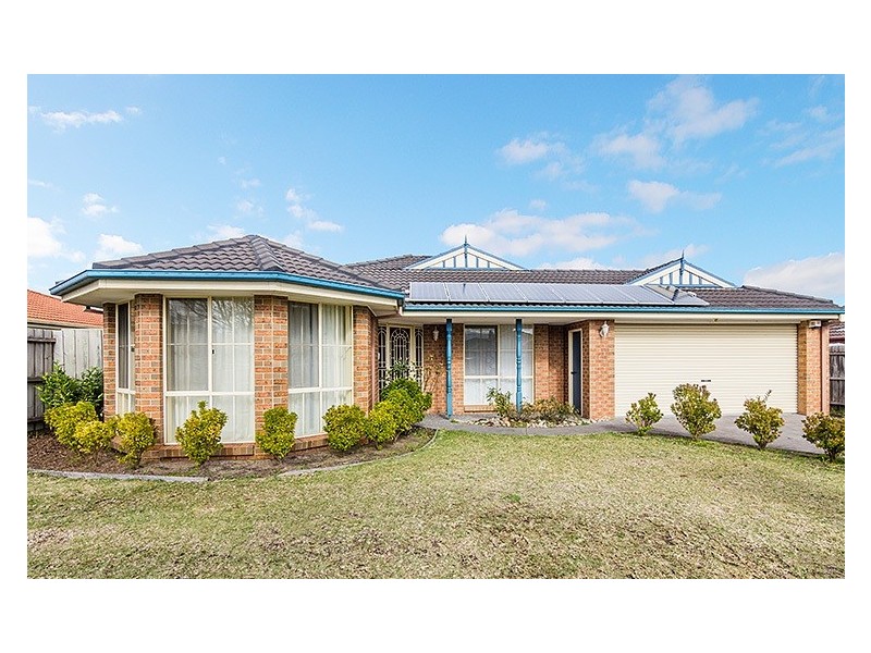 14 Carey Street, Cranbourne North VIC 3977