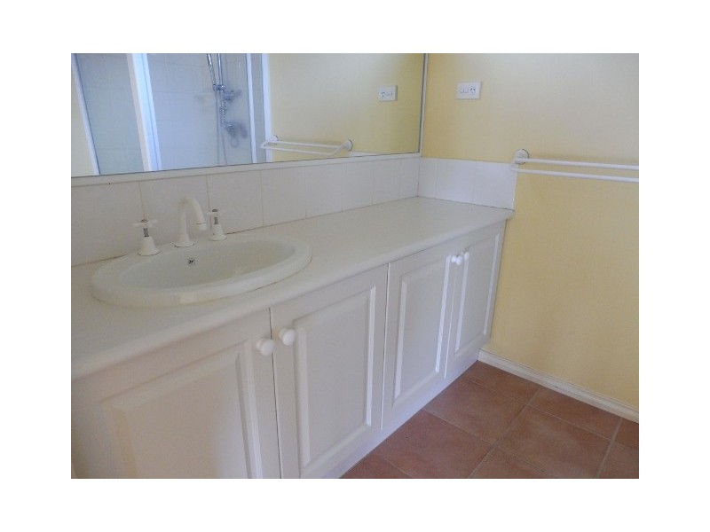 14 Carey Street, Cranbourne North VIC 3977