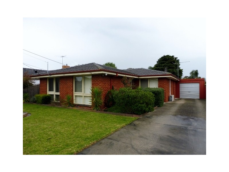 9 Harry Street, Cranbourne VIC 3977