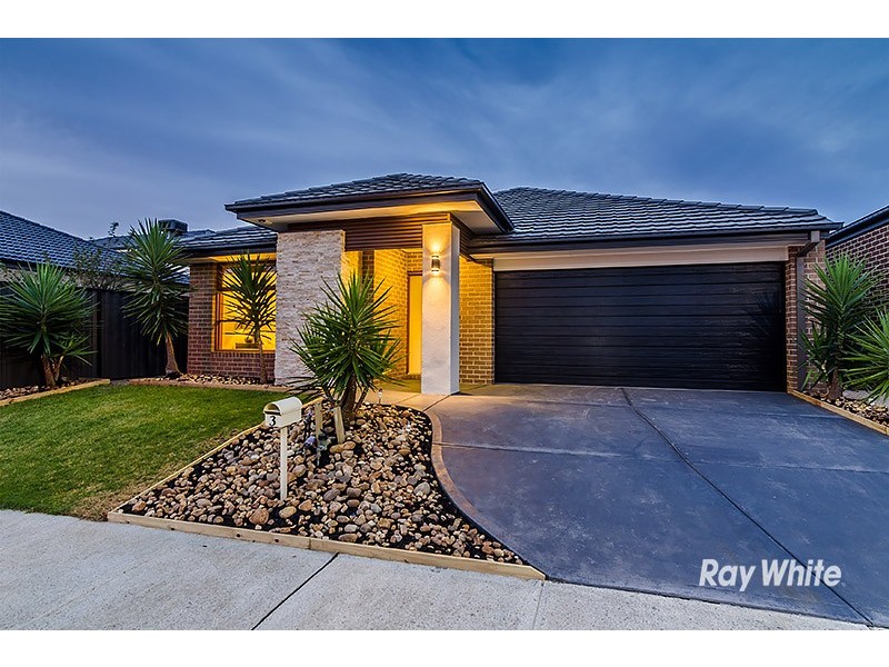 3 Gelderland Drive, Clyde North VIC 3978