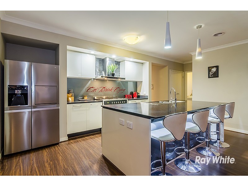 3 Gelderland Drive, Clyde North VIC 3978