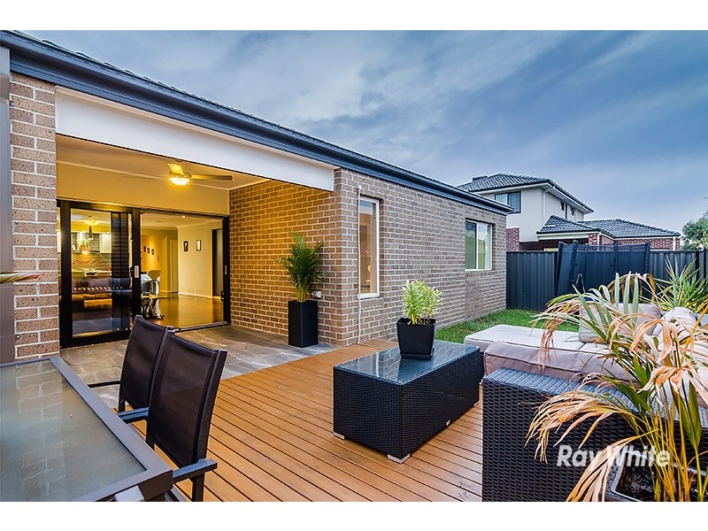 3 Gelderland Drive, Clyde North VIC 3978