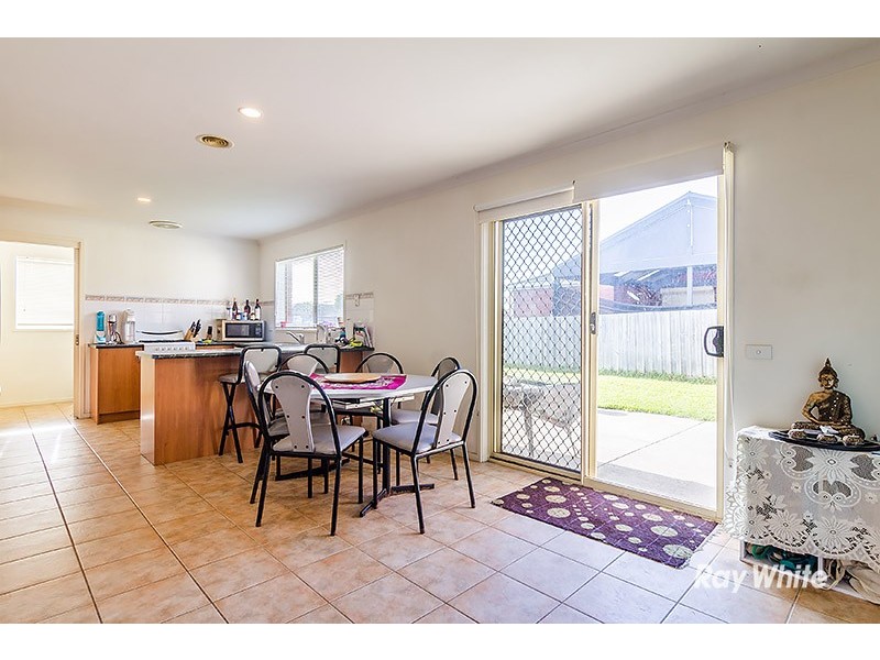 8 Nyarrin Place, Cranbourne West VIC 3977