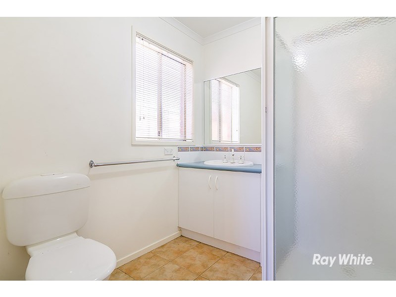 8 Nyarrin Place, Cranbourne West VIC 3977