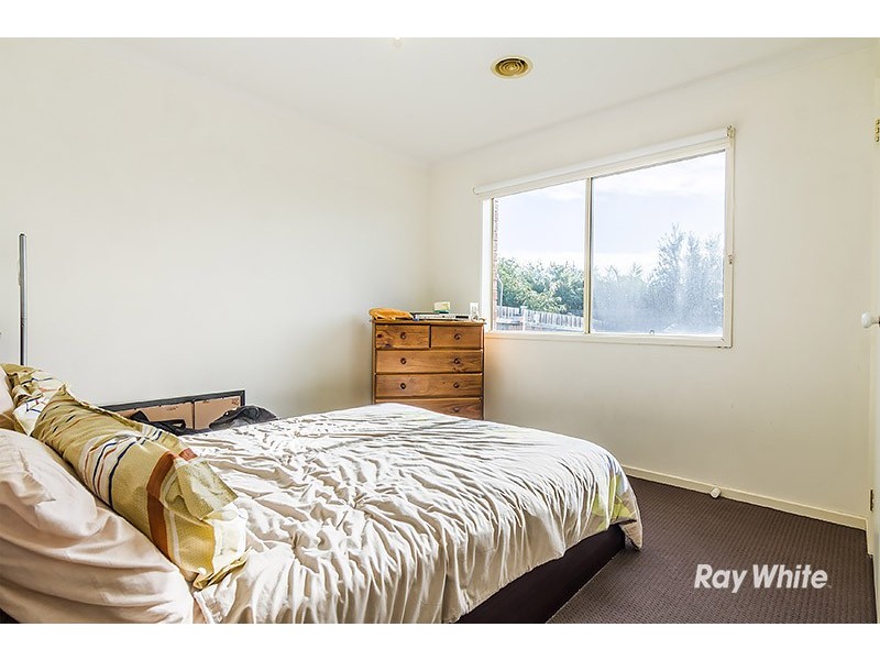 8 Nyarrin Place, Cranbourne West VIC 3977