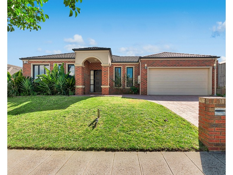 18 Lockwood Rise, Lynbrook VIC 3975