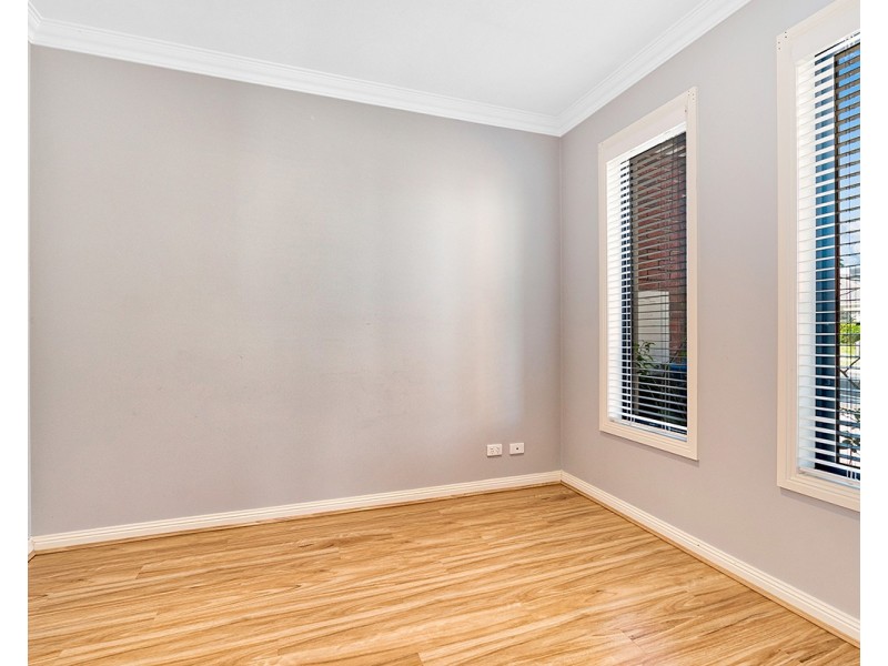 18 Lockwood Rise, Lynbrook VIC 3975