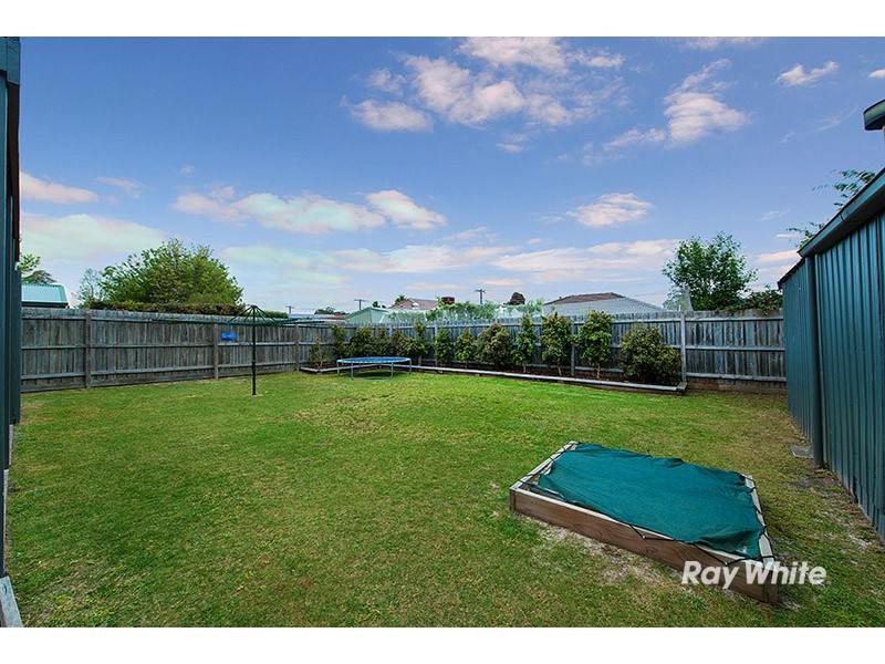 8 Gamble Road, Carrum Downs VIC 3201