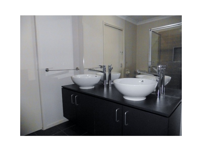 19 Blue Peppermint Court, Lyndhurst VIC 3975