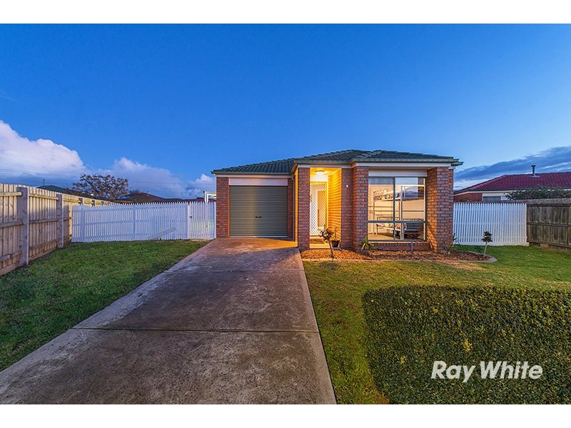 9 Andre Court, Cranbourne West VIC 3977