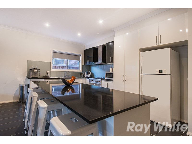 83 John Russell Road, Cranbourne West VIC 3977