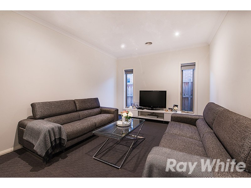83 John Russell Road, Cranbourne West VIC 3977