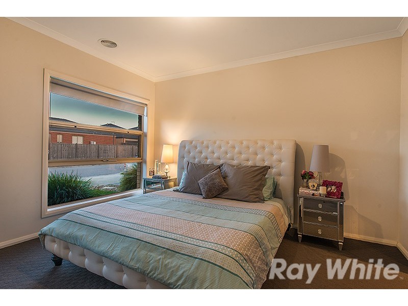 83 John Russell Road, Cranbourne West VIC 3977