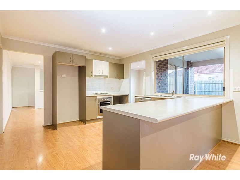 5 Aztec Place, Cranbourne VIC 3977