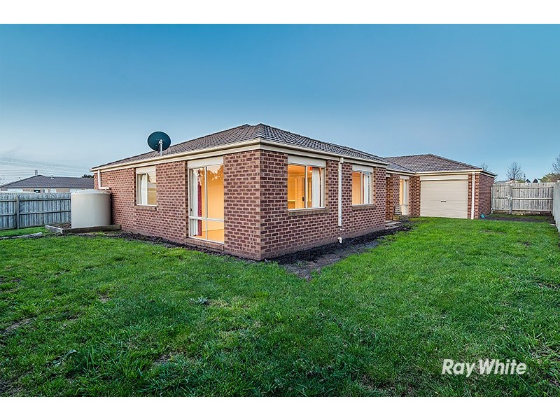5 Aztec Place, Cranbourne VIC 3977