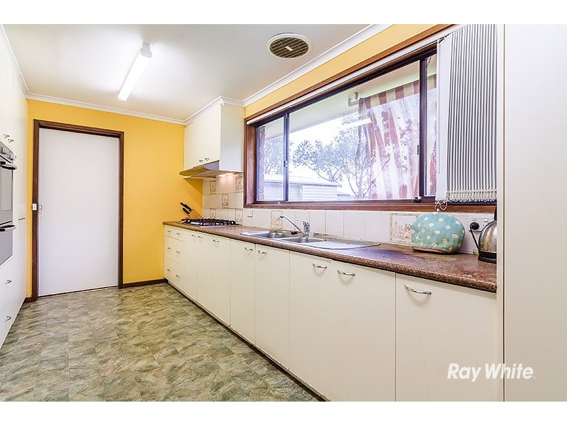 14 Arnold Street, Cranbourne VIC 3977