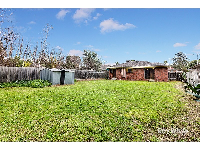14 Arnold Street, Cranbourne VIC 3977