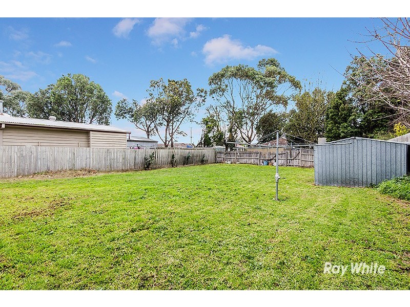 14 Arnold Street, Cranbourne VIC 3977