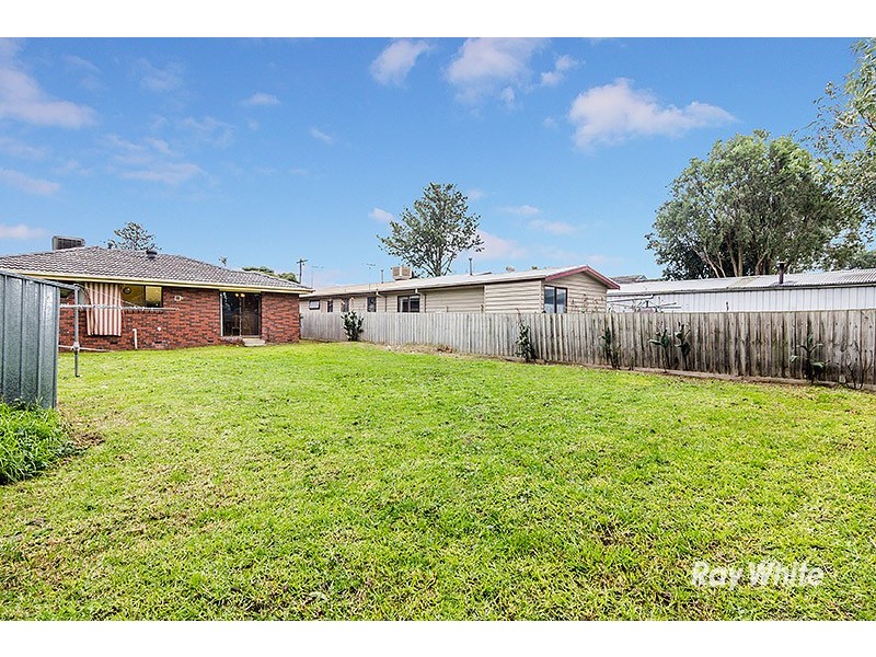 14 Arnold Street, Cranbourne VIC 3977