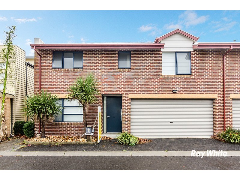 2 Sunline Terrace, Pakenham VIC 3810