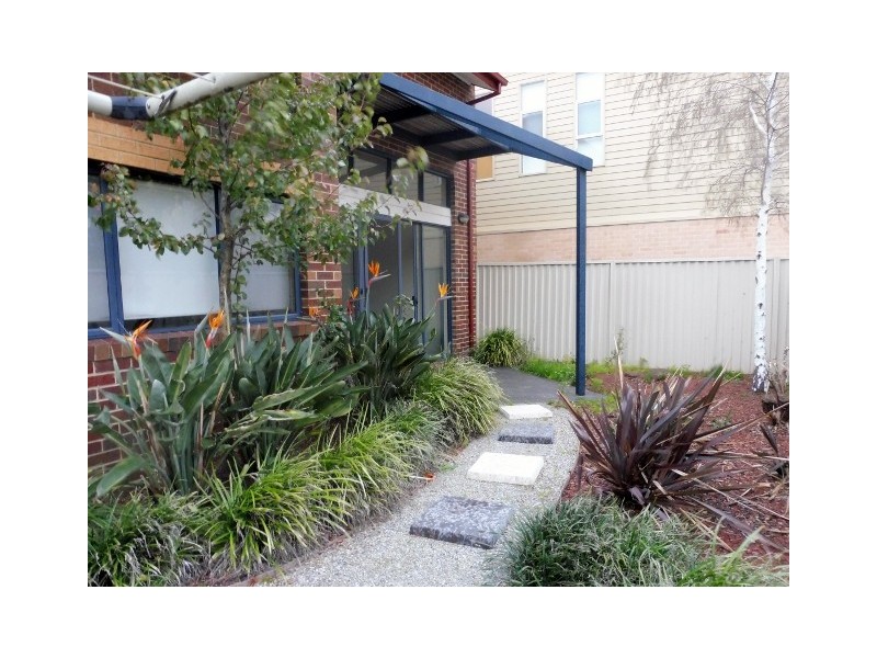 2 Sunline Terrace, Pakenham VIC 3810