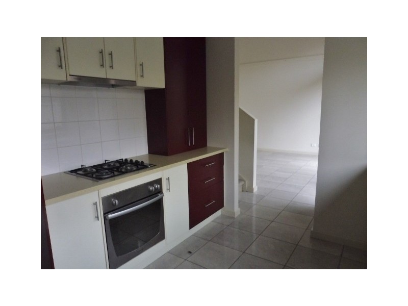 2 Sunline Terrace, Pakenham VIC 3810