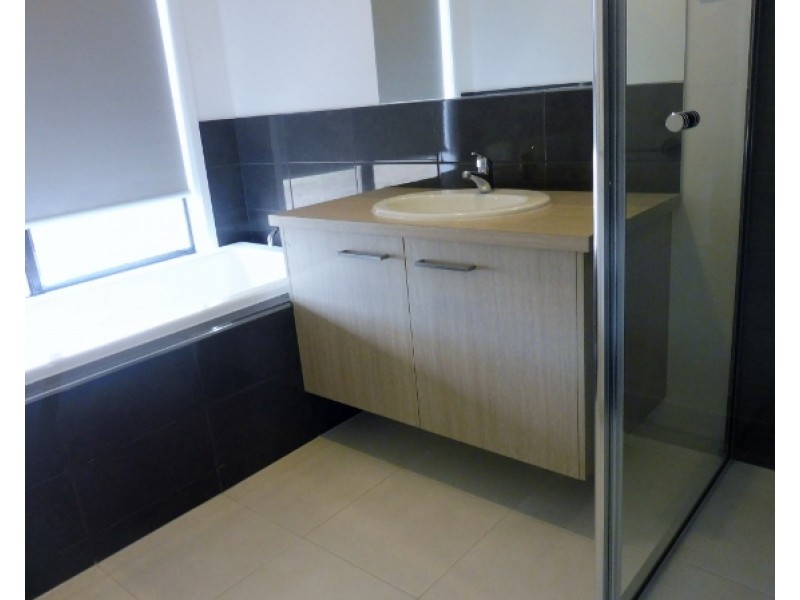 19 Noorat Place, Cranbourne North VIC 3977