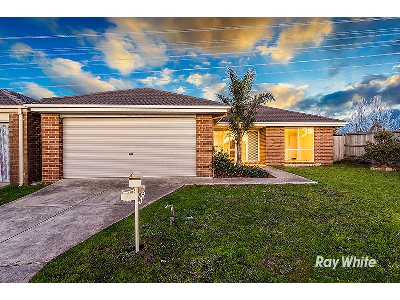 16 Fishburn Place, Cranbourne West VIC 3977