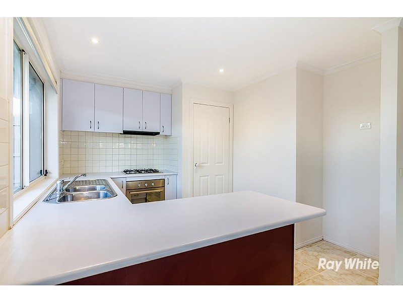 16 Fishburn Place, Cranbourne West VIC 3977