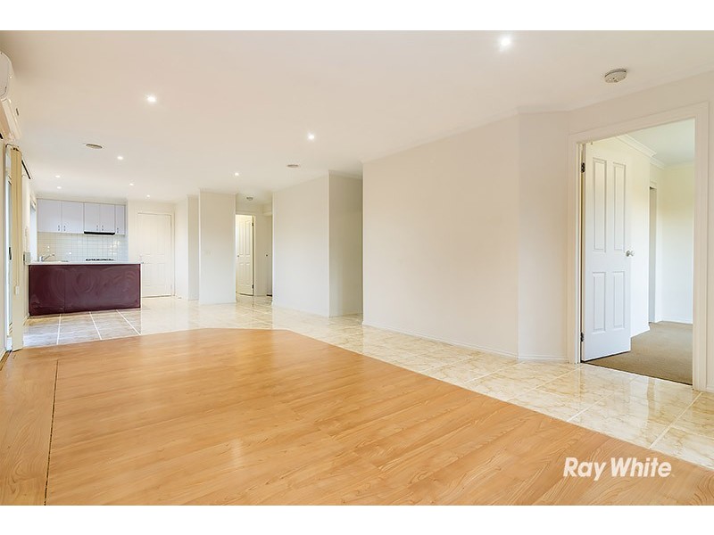 16 Fishburn Place, Cranbourne West VIC 3977