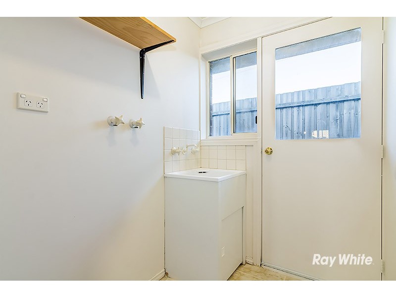 16 Fishburn Place, Cranbourne West VIC 3977