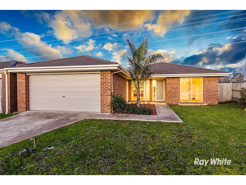 16 Fishburn Place, Cranbourne West VIC 3977