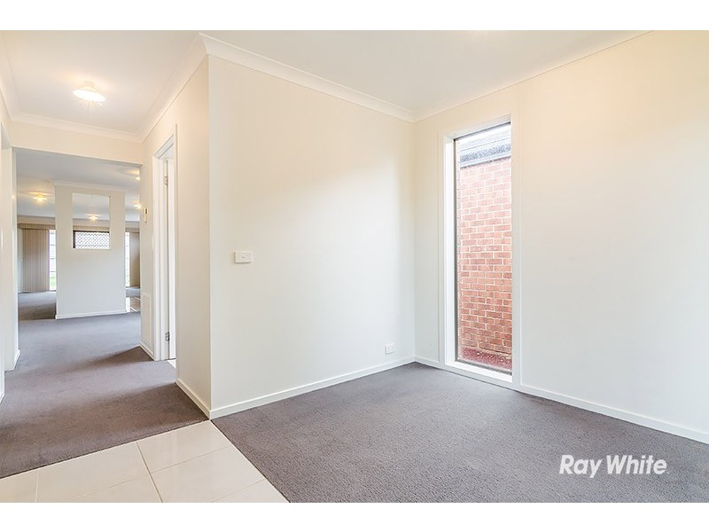 73 Willowtree Drive, Pakenham VIC 3810