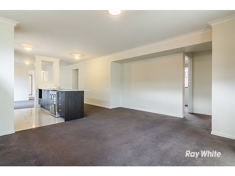 73 Willowtree Drive, Pakenham VIC 3810