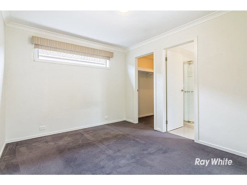 73 Willowtree Drive, Pakenham VIC 3810