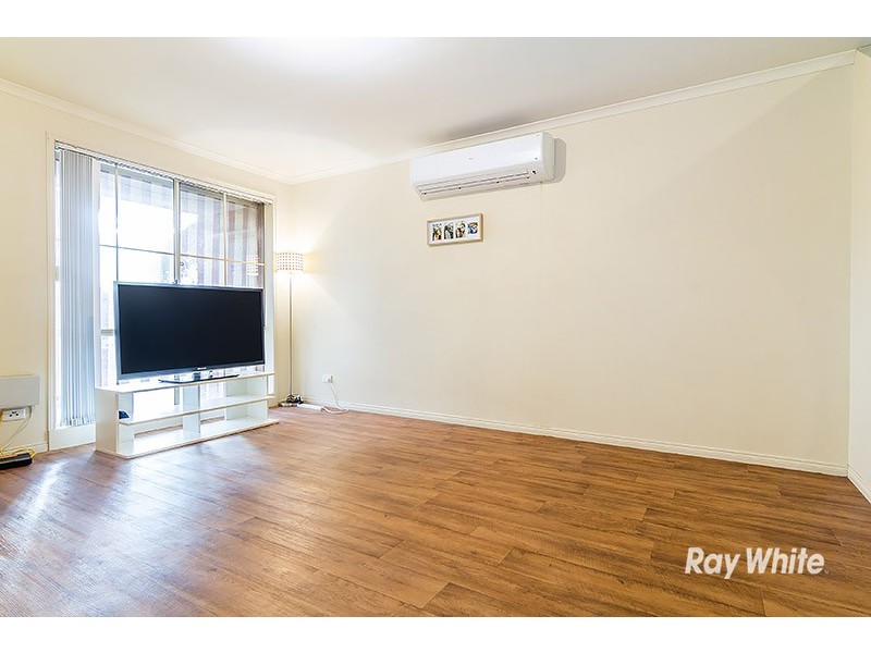 17 Fishburn Place, Cranbourne West VIC 3977