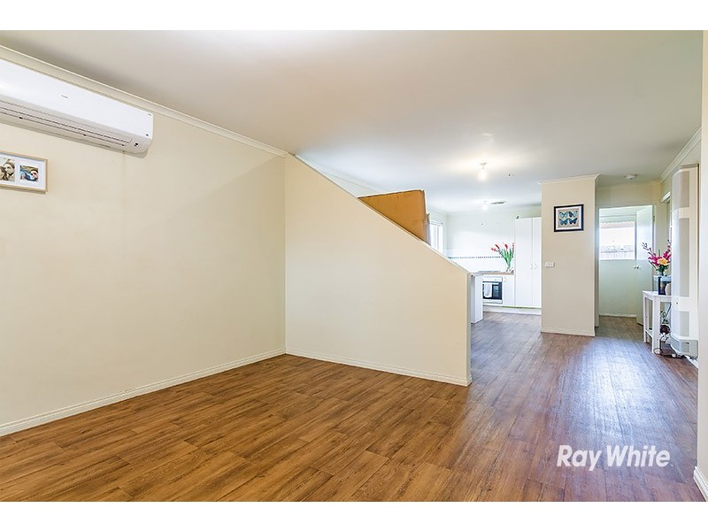 17 Fishburn Place, Cranbourne West VIC 3977