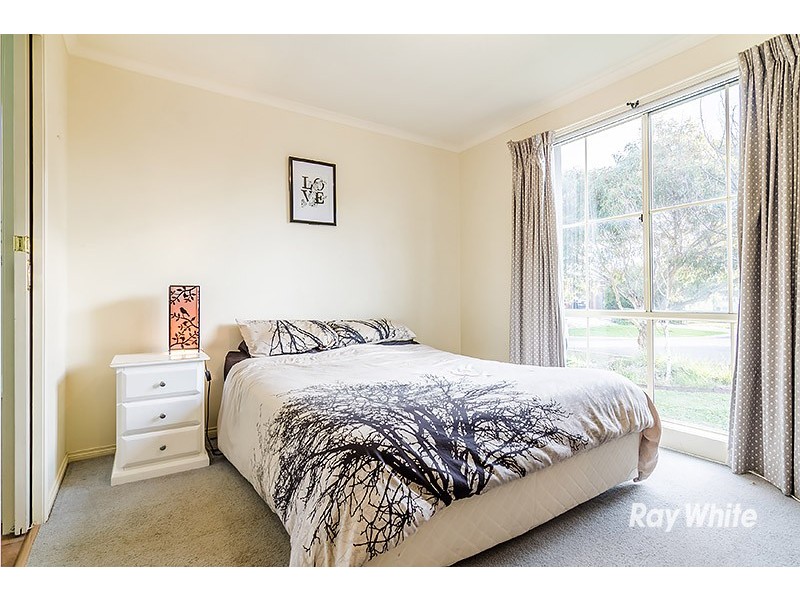 17 Fishburn Place, Cranbourne West VIC 3977