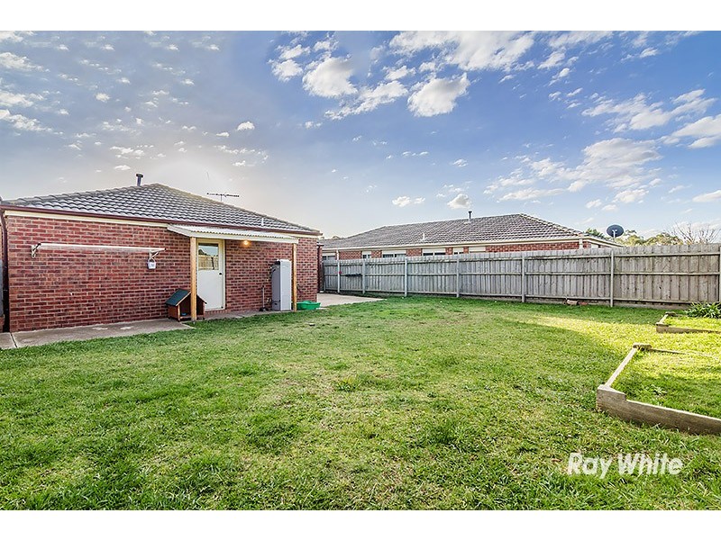 17 Fishburn Place, Cranbourne West VIC 3977