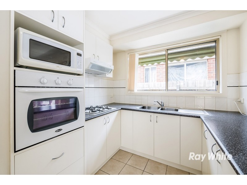 8 Fishburn Place, Cranbourne West VIC 3977
