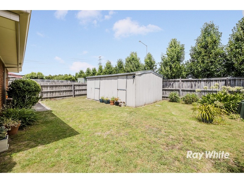 8 Fishburn Place, Cranbourne West VIC 3977
