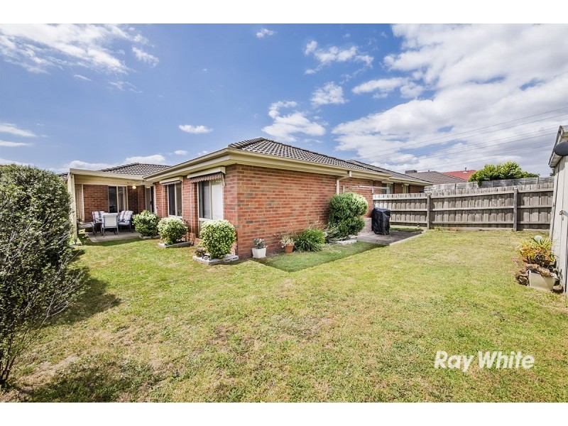 8 Fishburn Place, Cranbourne West VIC 3977