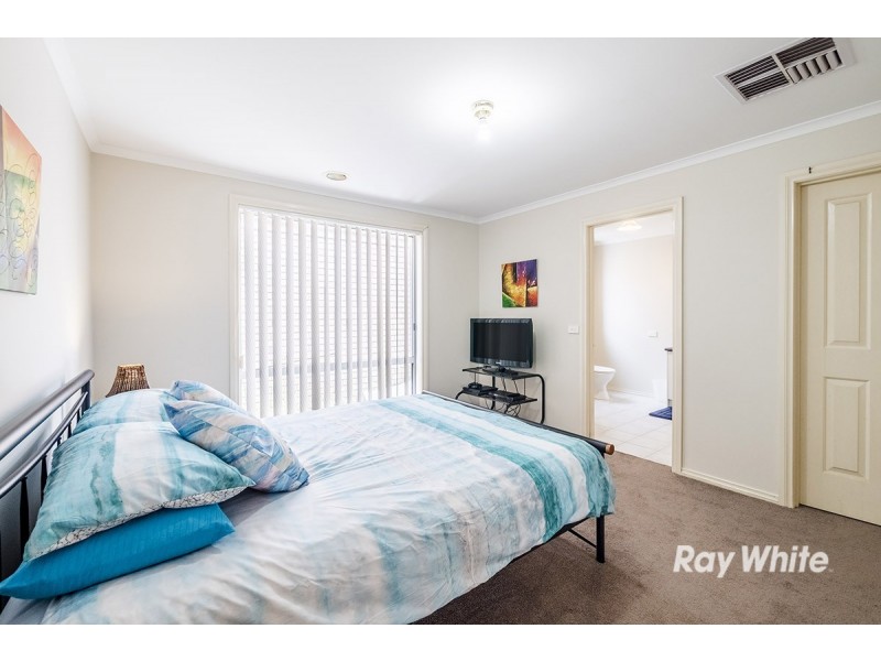 19 Cirai Crescent, Cranbourne West VIC 3977